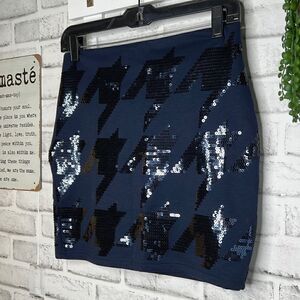 Forever 21 Exclusive Blue Sequins Mini Skirt Sexy Size Medium Cocktail Skirt